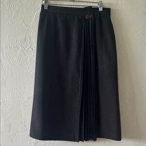 Elegant Black Pleated Skirt